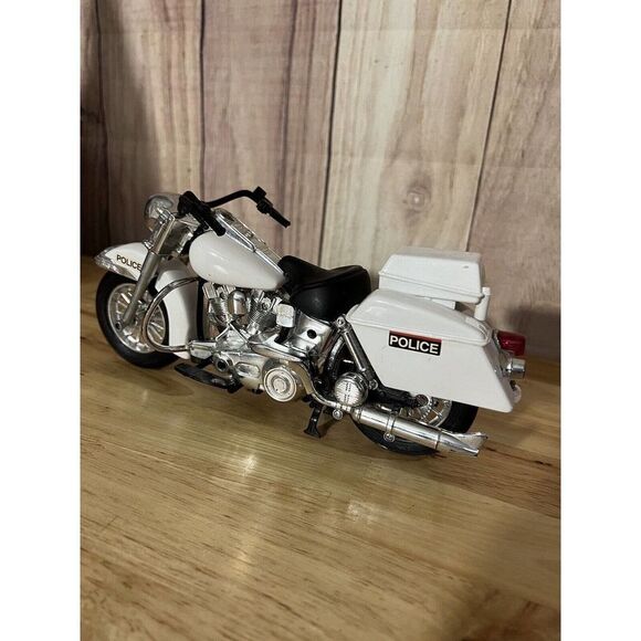 COLLECTABLE US POLICE MOTORCYCLE MODEL - Picture 2 of 7